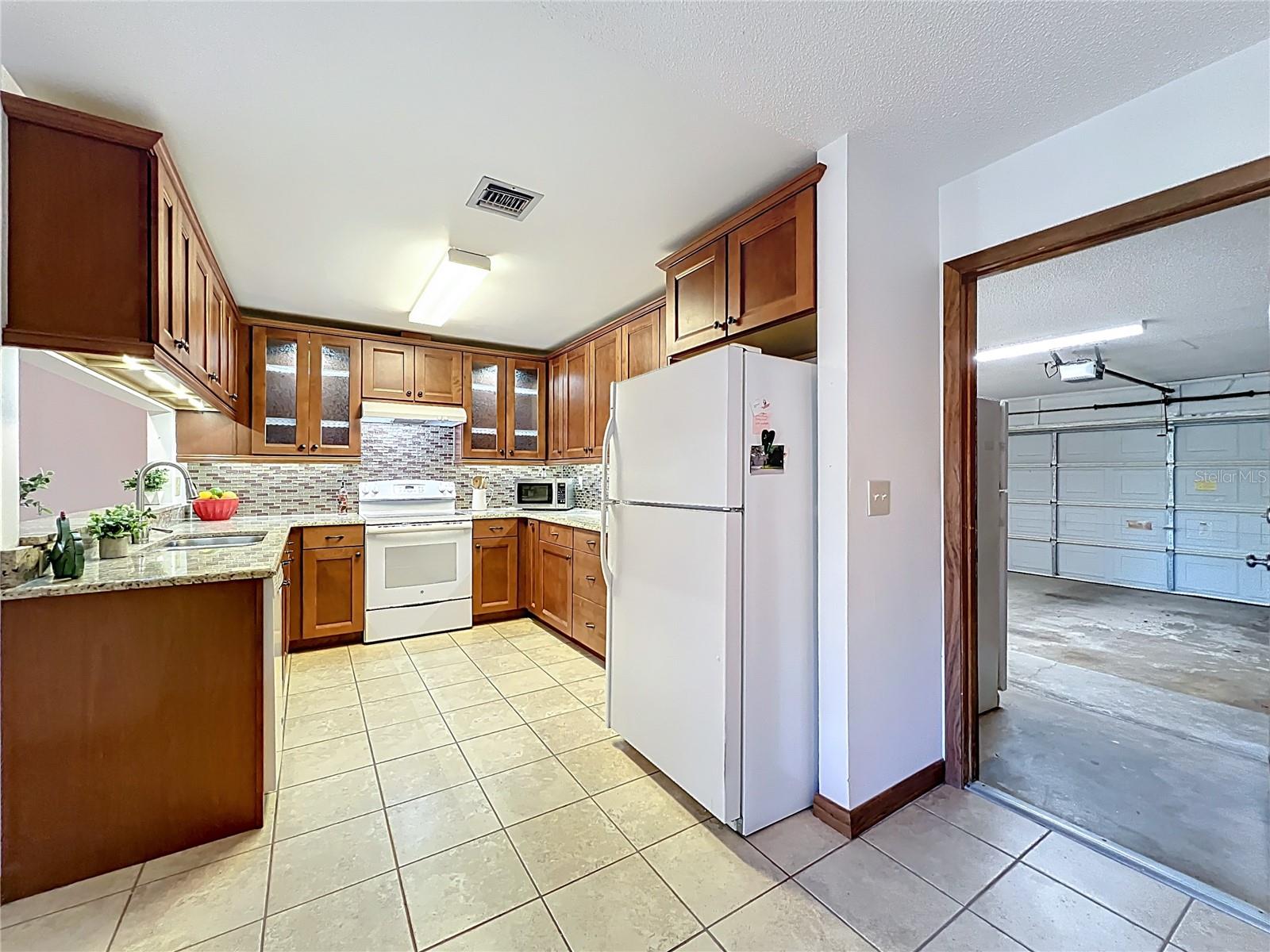 WEDGEWOOD TENNIS VILLAS - Residential