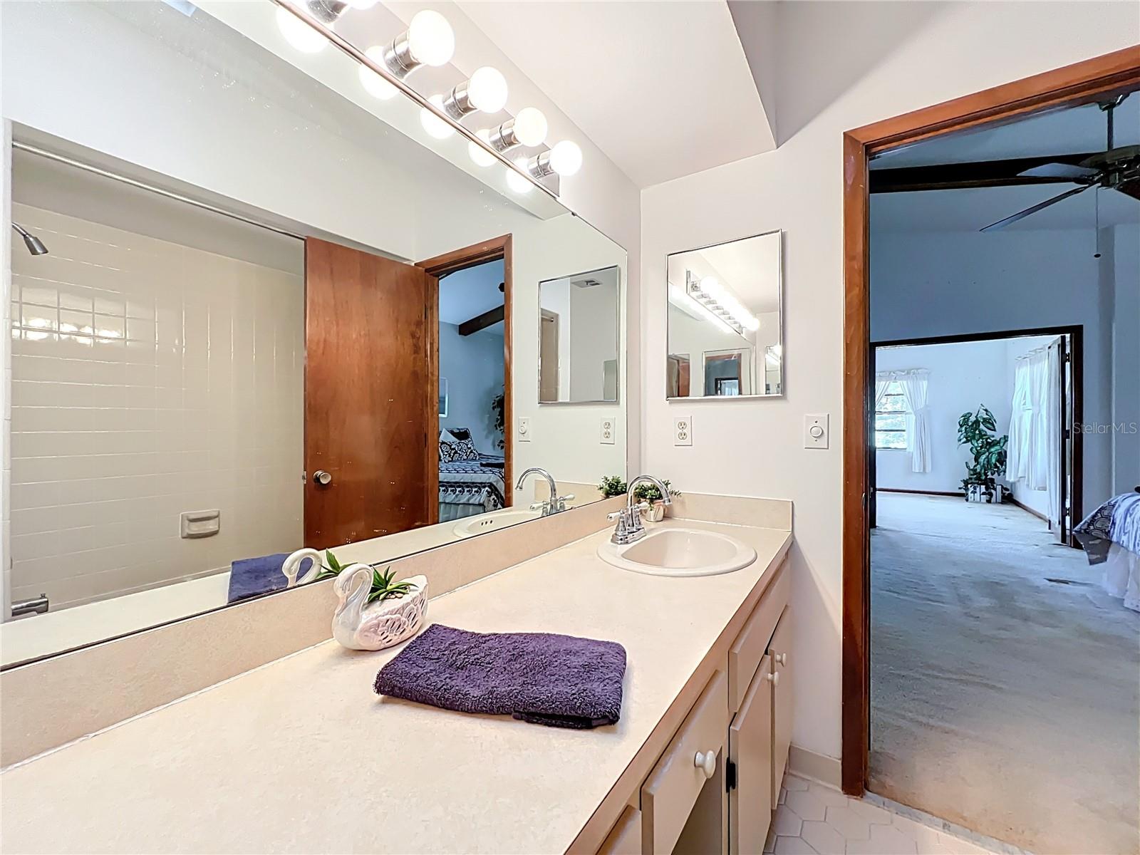 WEDGEWOOD TENNIS VILLAS - Residential