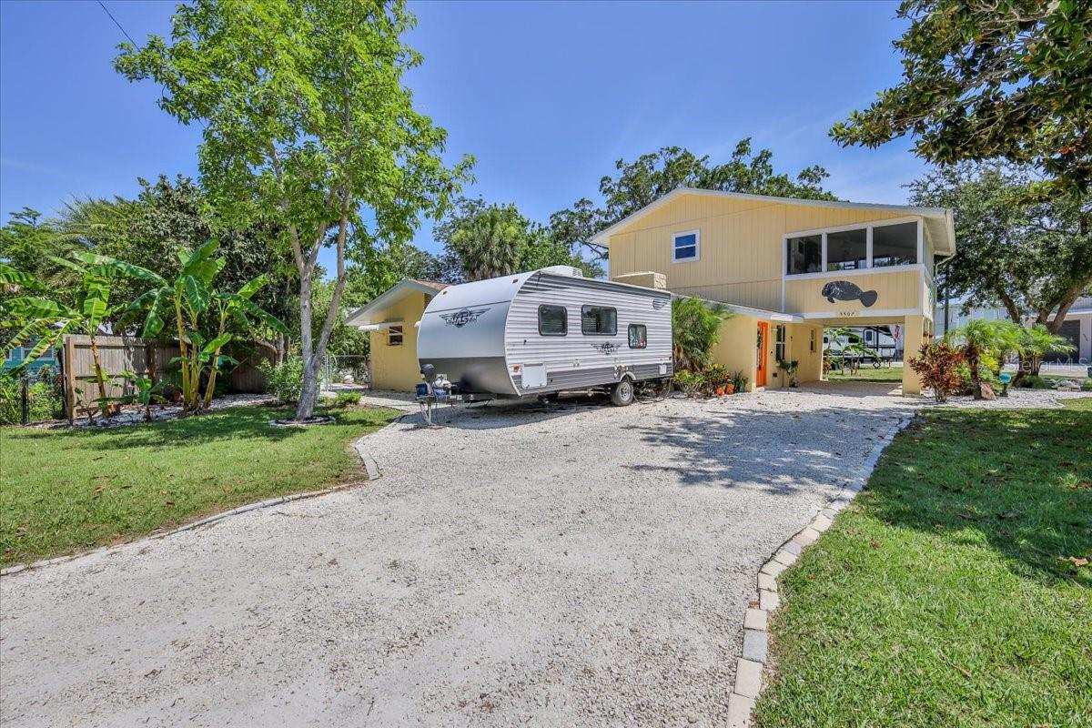 WEEKI WACHEE GARDENS - Residential