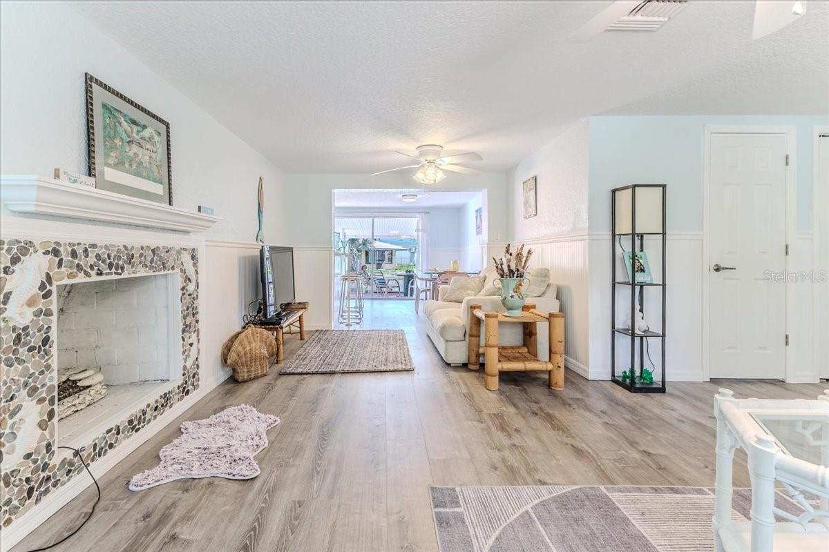 WEEKI WACHEE GARDENS - Residential