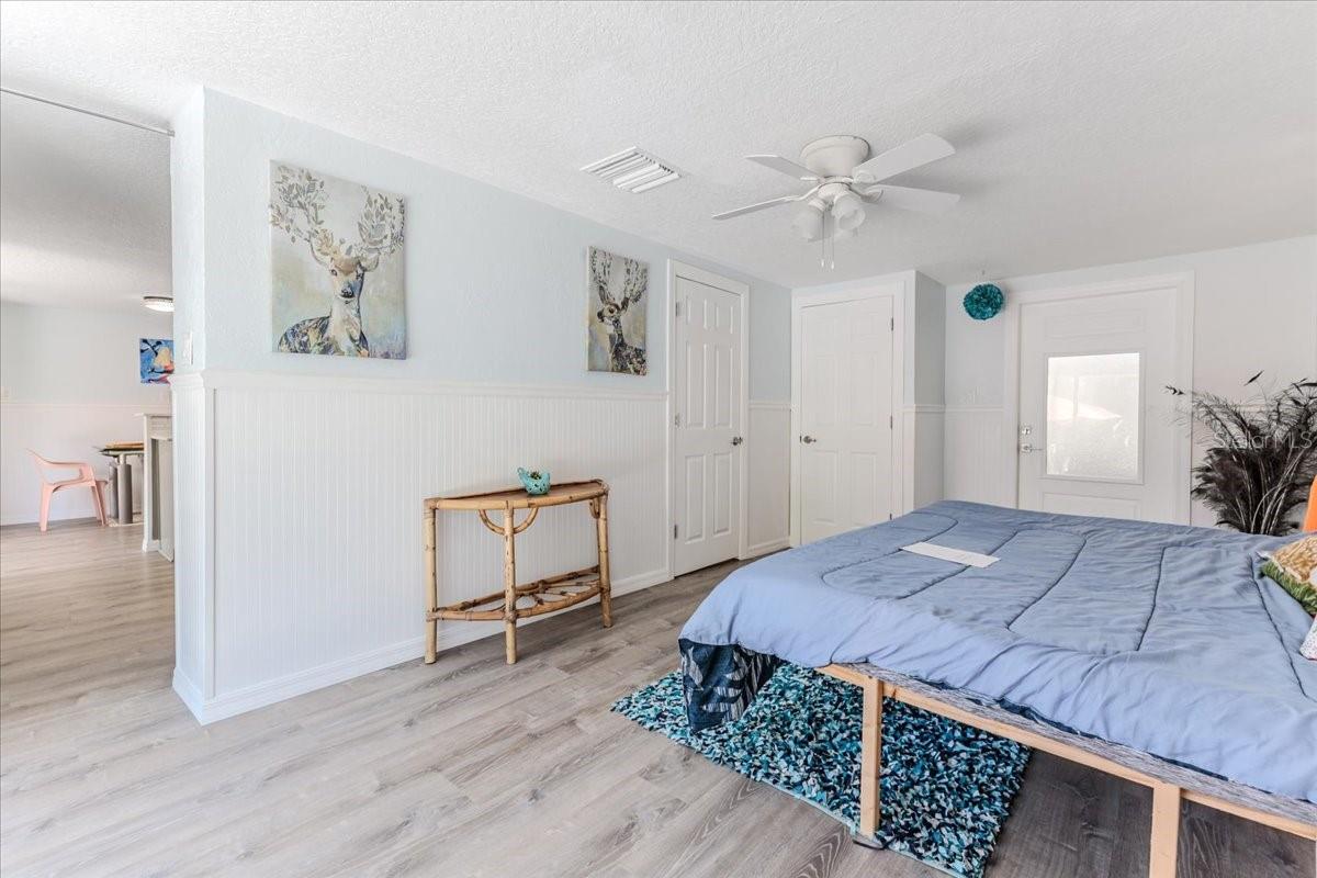 WEEKI WACHEE GARDENS - Residential