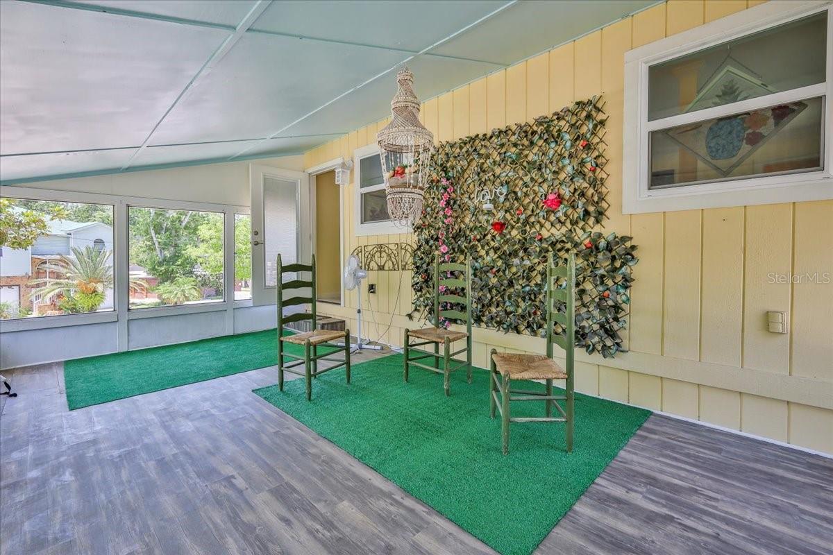 WEEKI WACHEE GARDENS - Residential