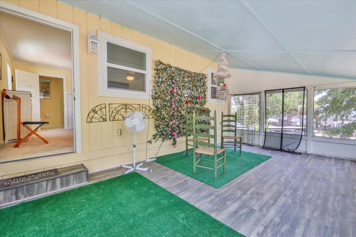 WEEKI WACHEE GARDENS - Residential