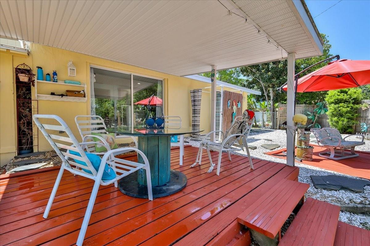 WEEKI WACHEE GARDENS - Residential