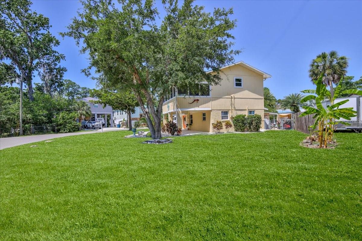 WEEKI WACHEE GARDENS - Residential