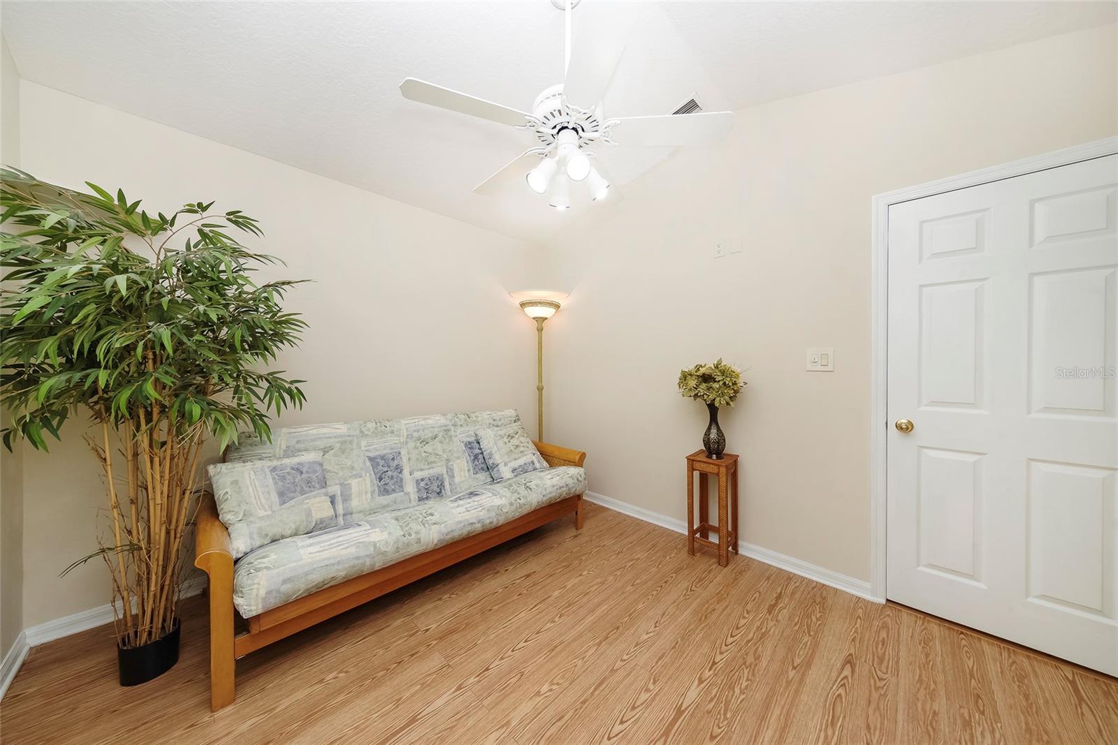 CHASE GROVES UNIT 5B - Residential