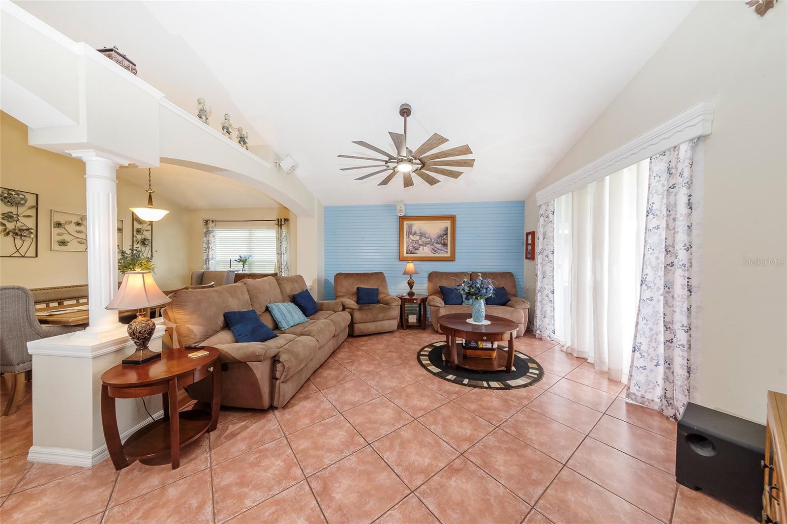 CHASE GROVES UNIT 5B - Residential