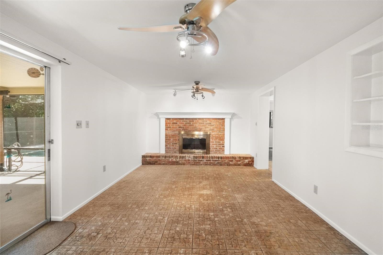 DOUGLAS MANOR PARK 1ST ADD - Residential