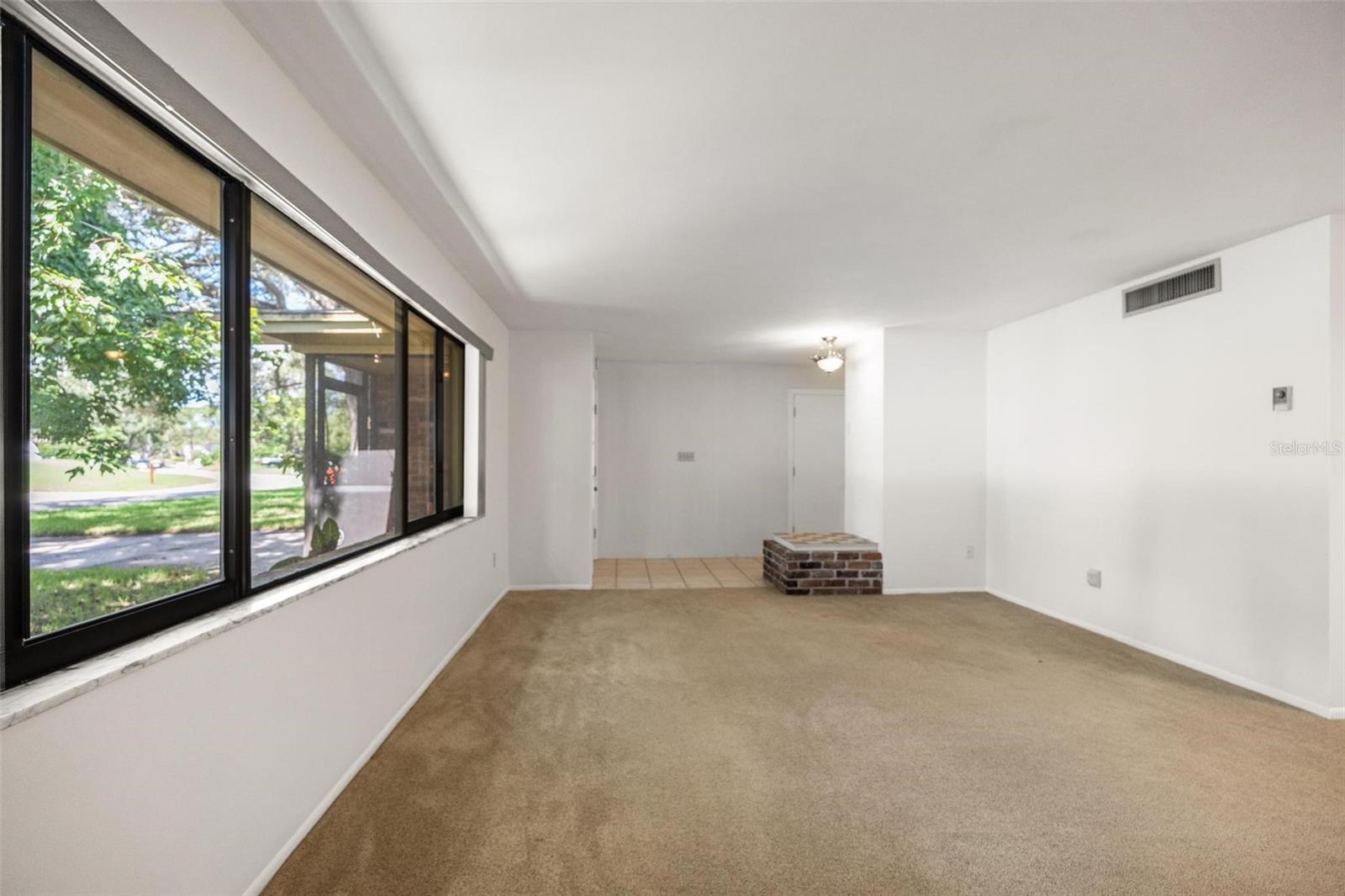 DOUGLAS MANOR PARK 1ST ADD - Residential