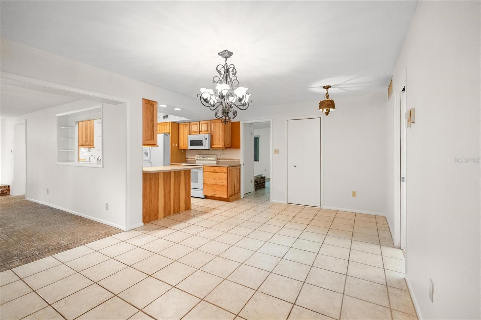 DOUGLAS MANOR PARK 1ST ADD - Residential