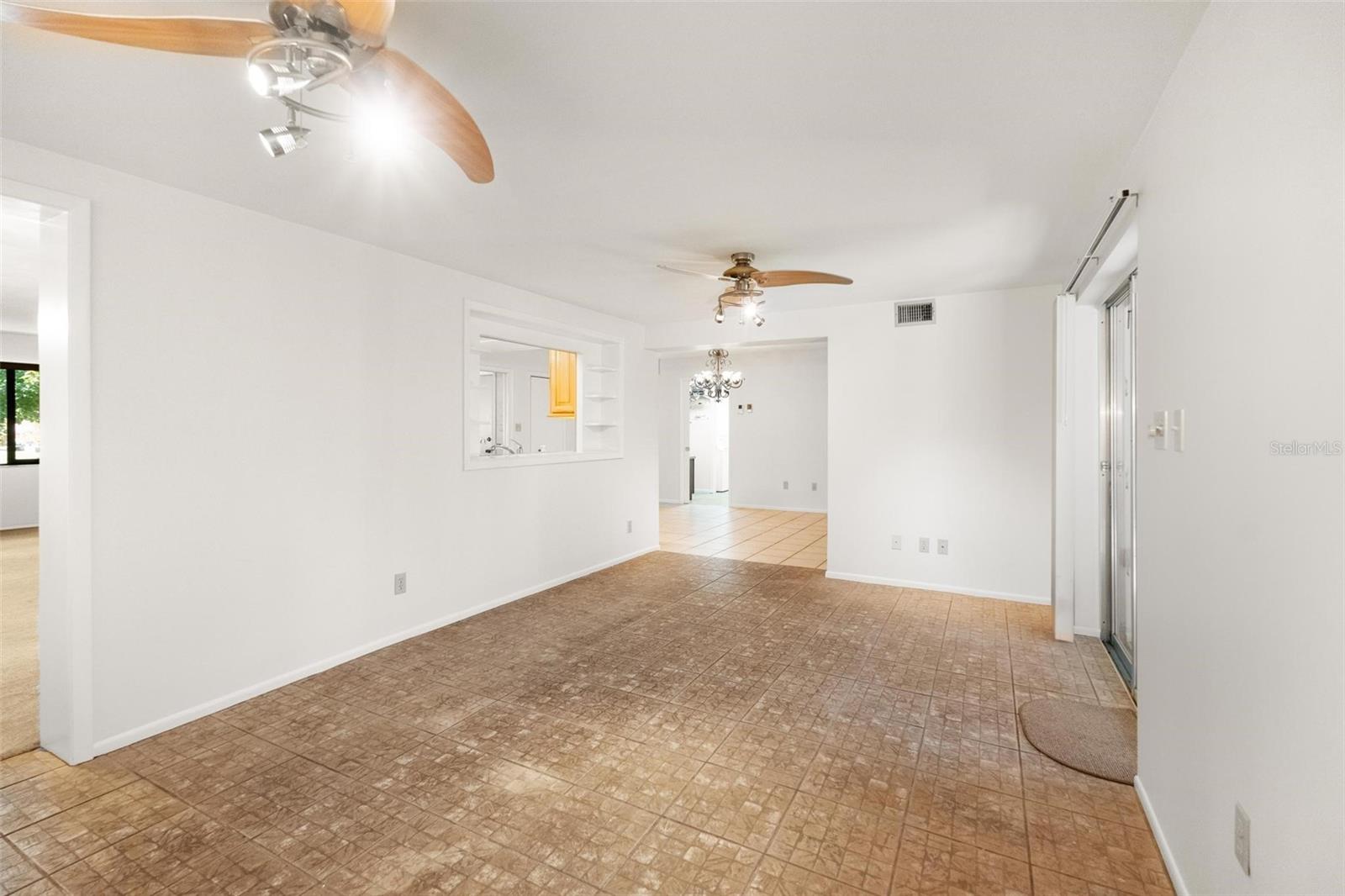 DOUGLAS MANOR PARK 1ST ADD - Residential
