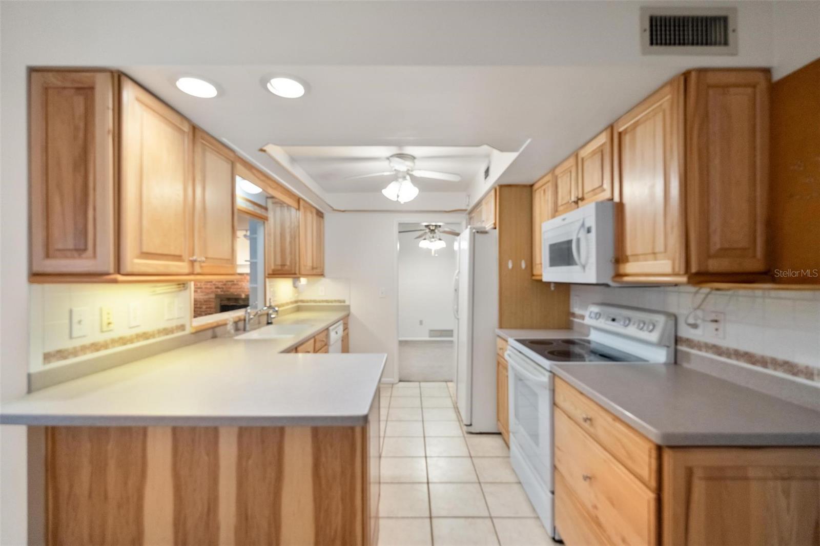 DOUGLAS MANOR PARK 1ST ADD - Residential