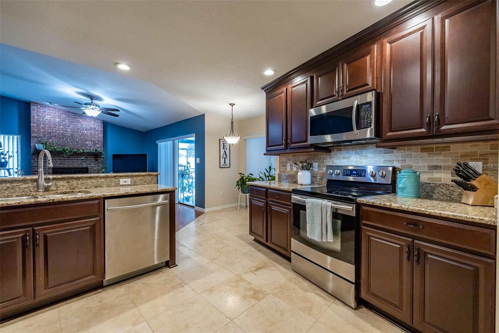 LAKEVIEW VILLAGE SEC B UNI - Residential