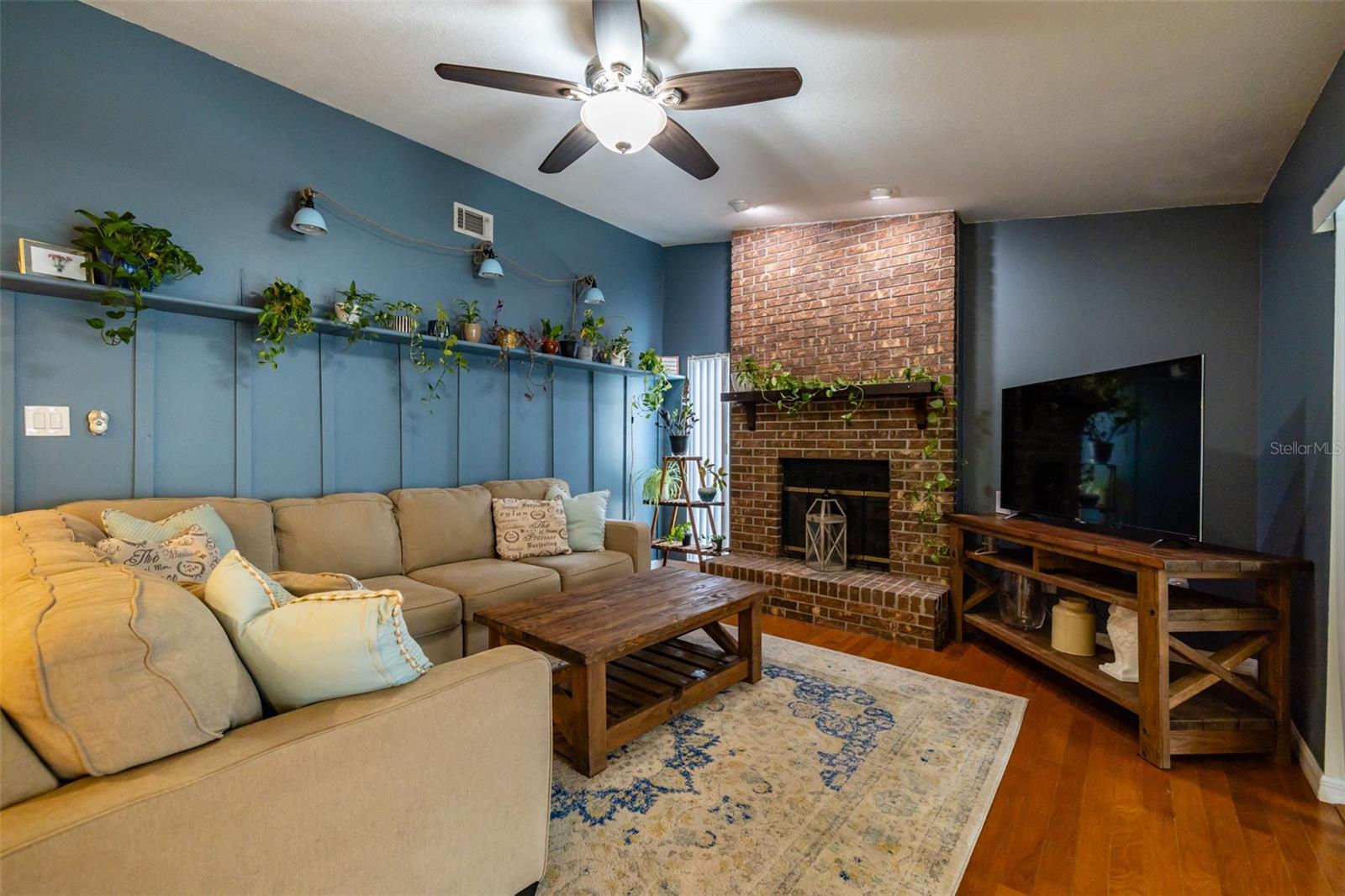 LAKEVIEW VILLAGE SEC B UNI - Residential