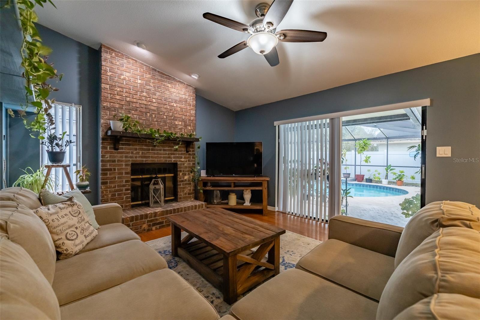 LAKEVIEW VILLAGE SEC B UNI - Residential