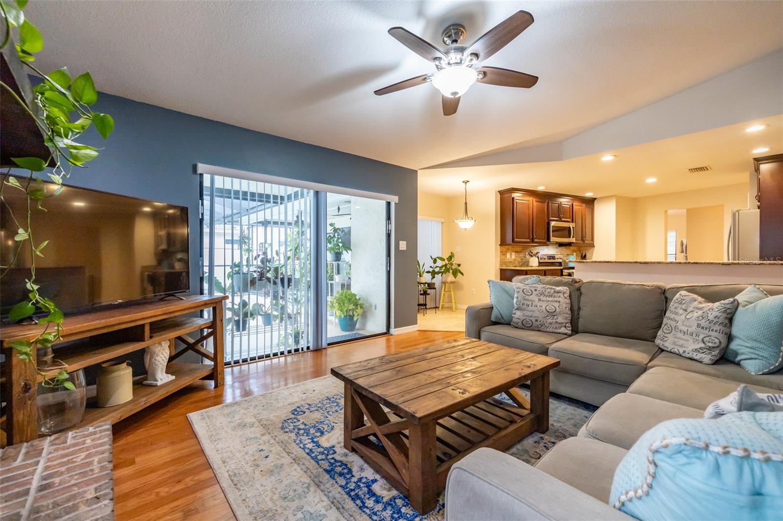 LAKEVIEW VILLAGE SEC B UNI - Residential