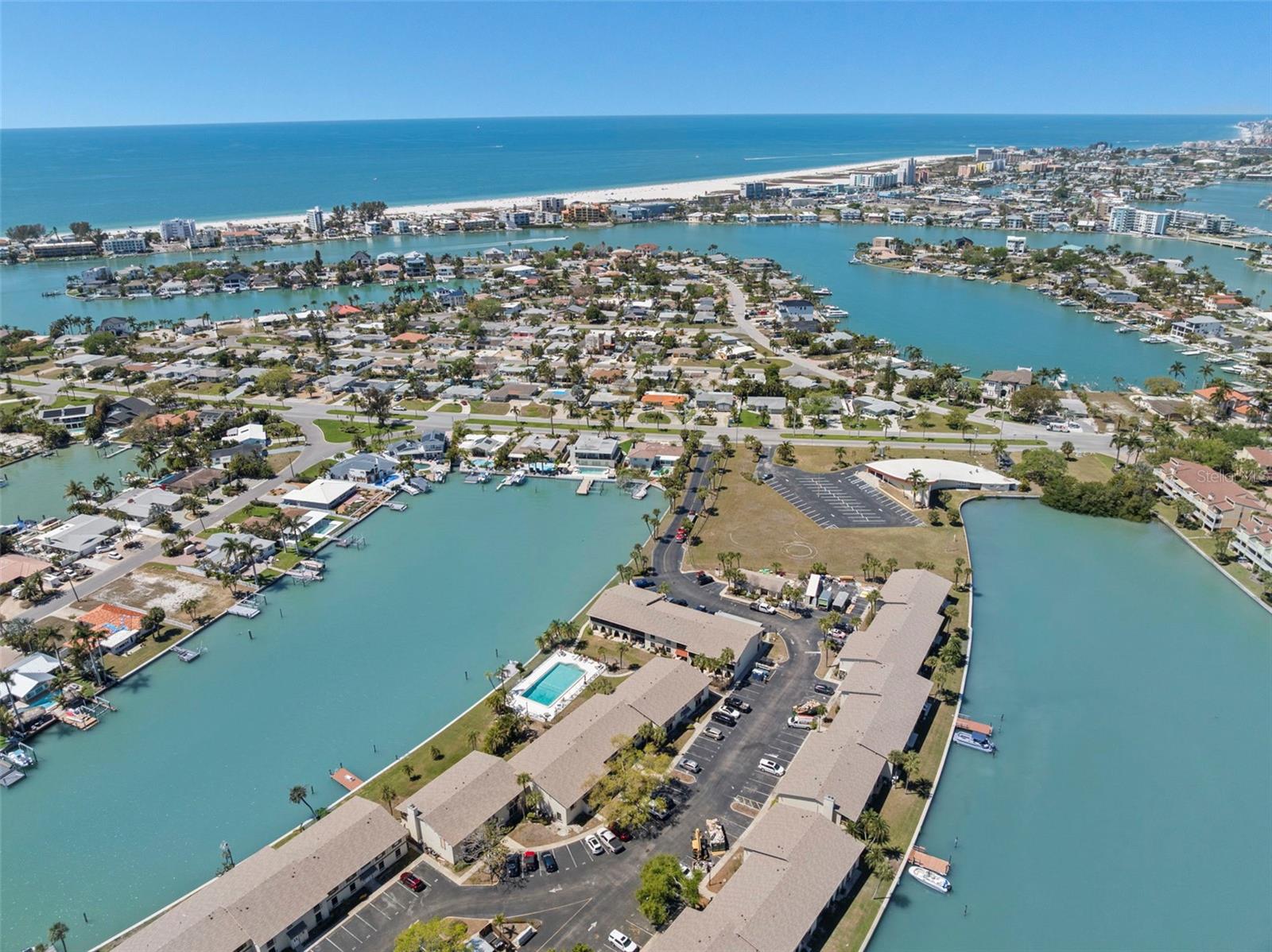 LA COSTA BRAVA CONDO 1 - Residential