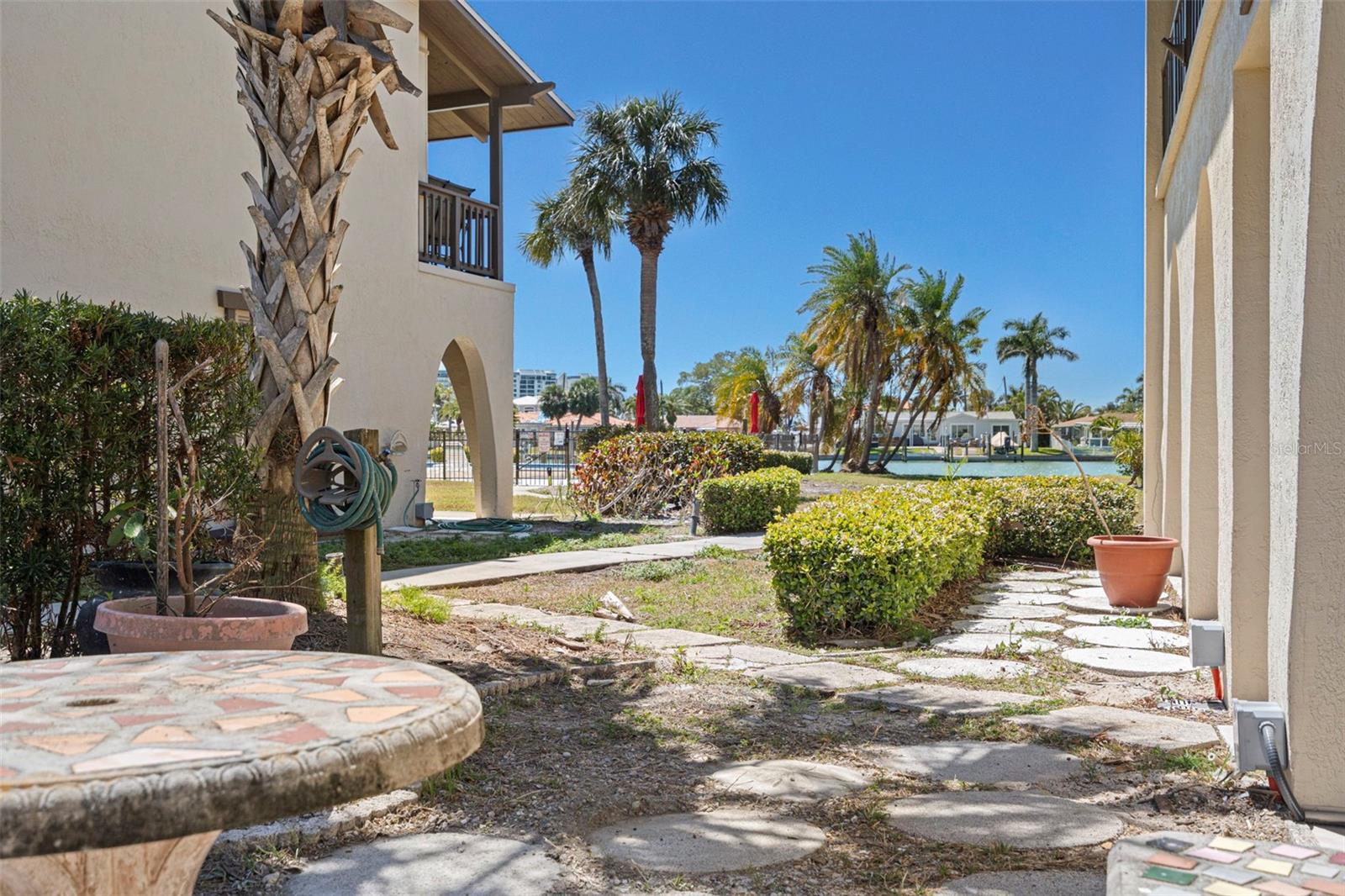 LA COSTA BRAVA CONDO 1 - Residential