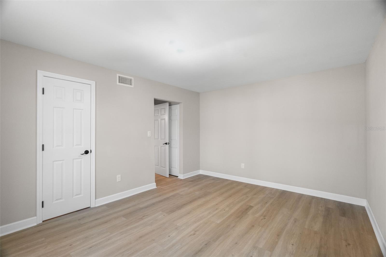 LA COSTA BRAVA CONDO 1 - Residential