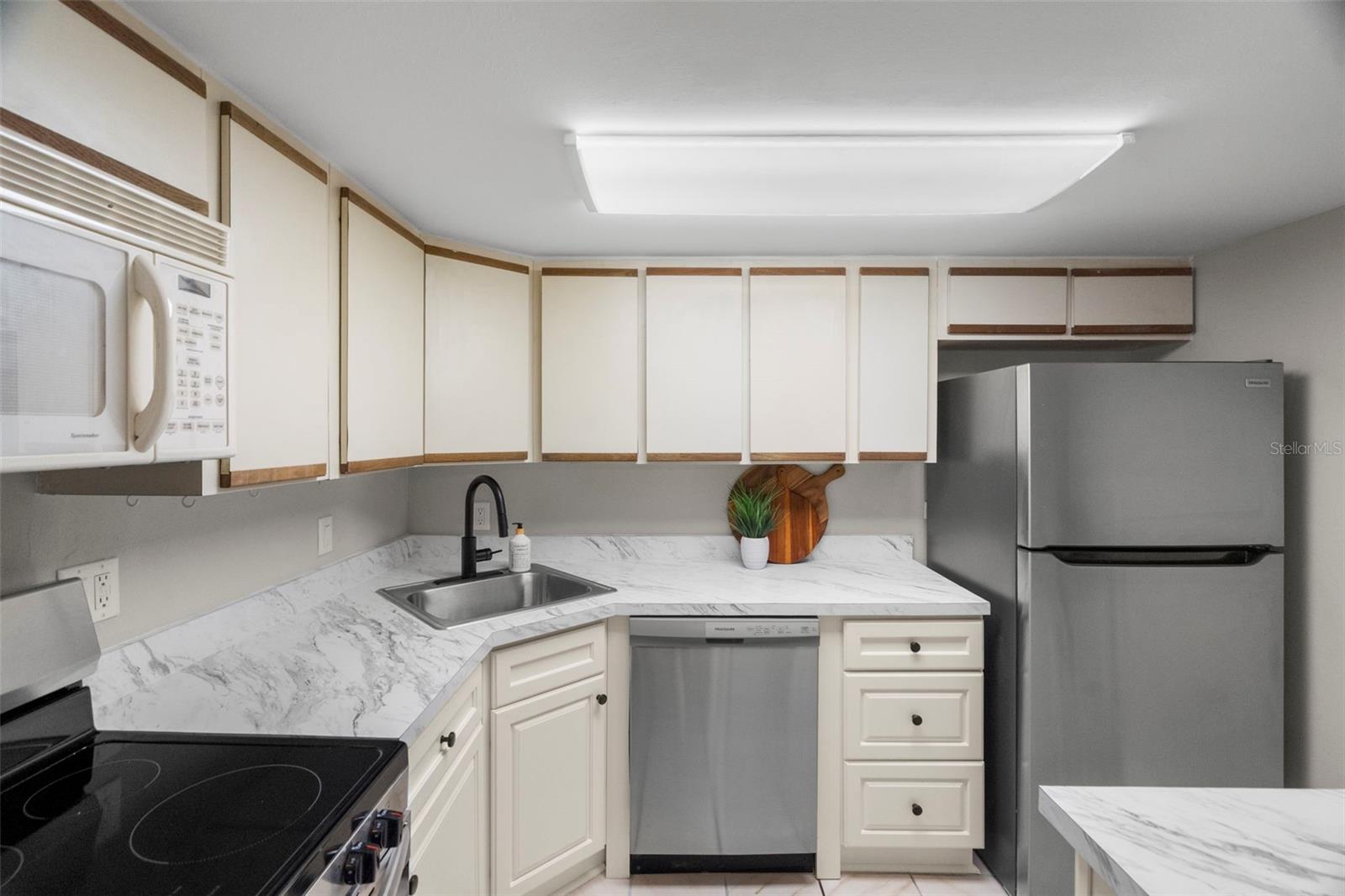 LA COSTA BRAVA CONDO 1 - Residential