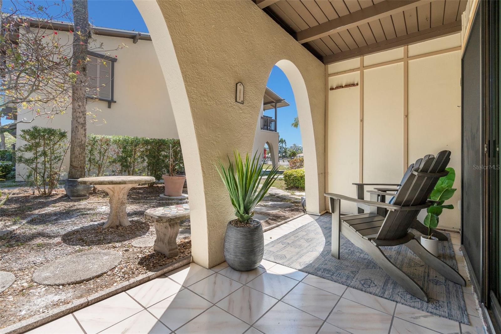 LA COSTA BRAVA CONDO 1 - Residential