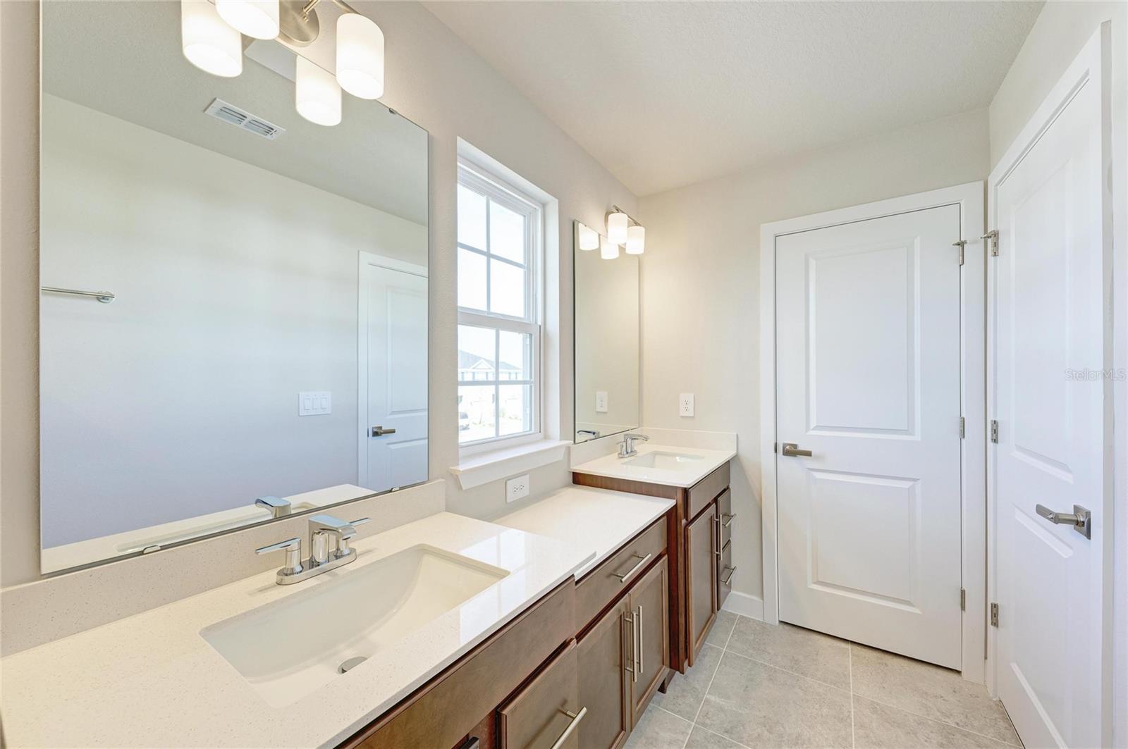 LAKEWOOD CENTRE PRCL Y - Residential