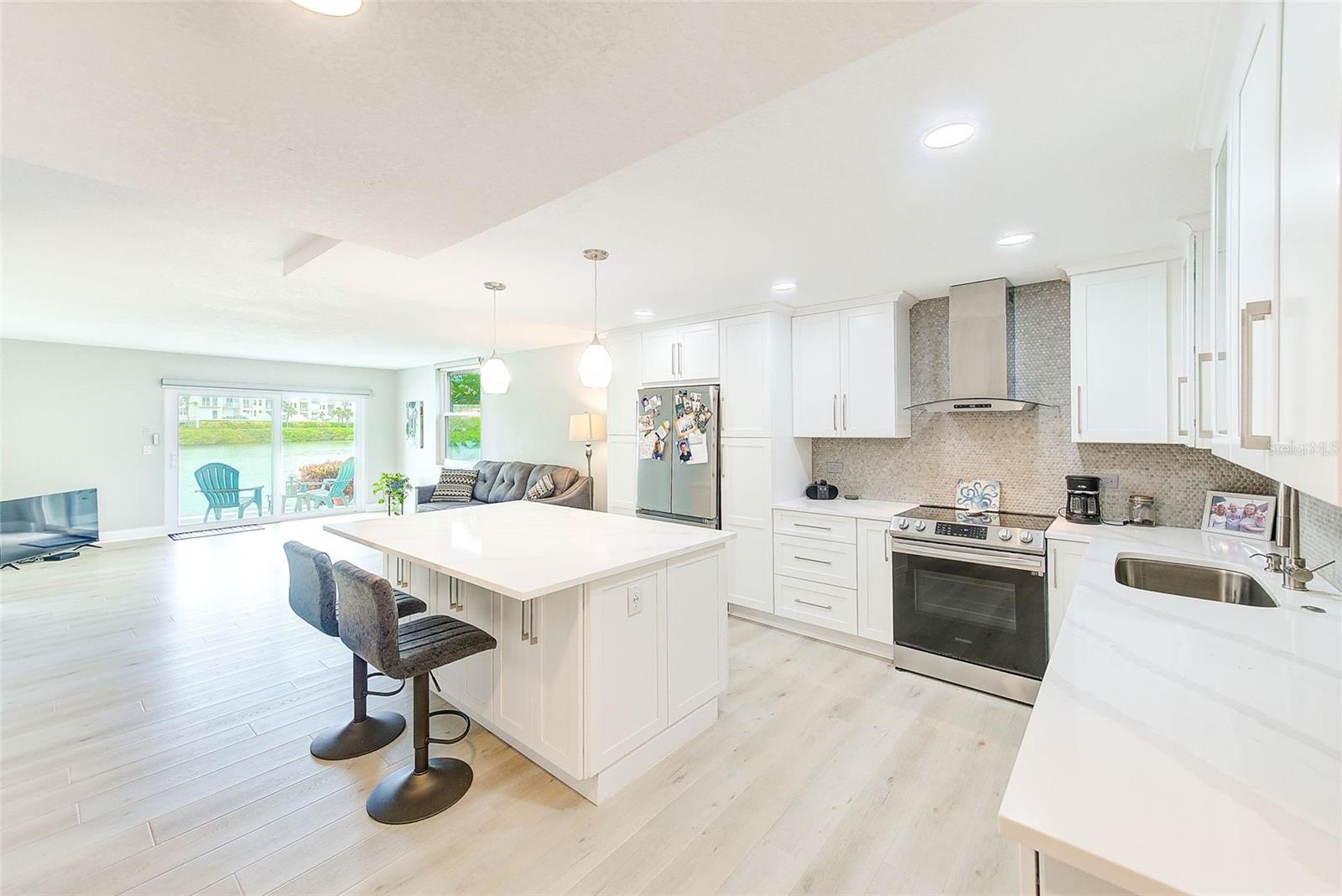 7930 SUN ISLAND DRIVE S 101