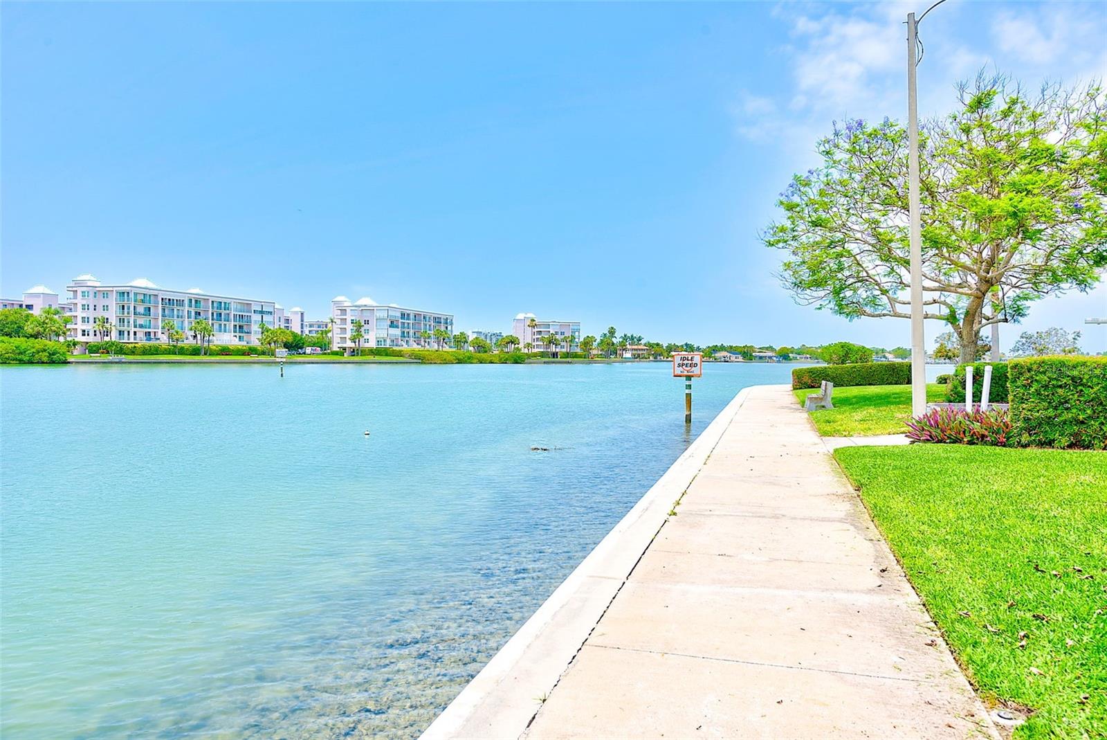 BAY ISLAND GROUP 13 - Residential