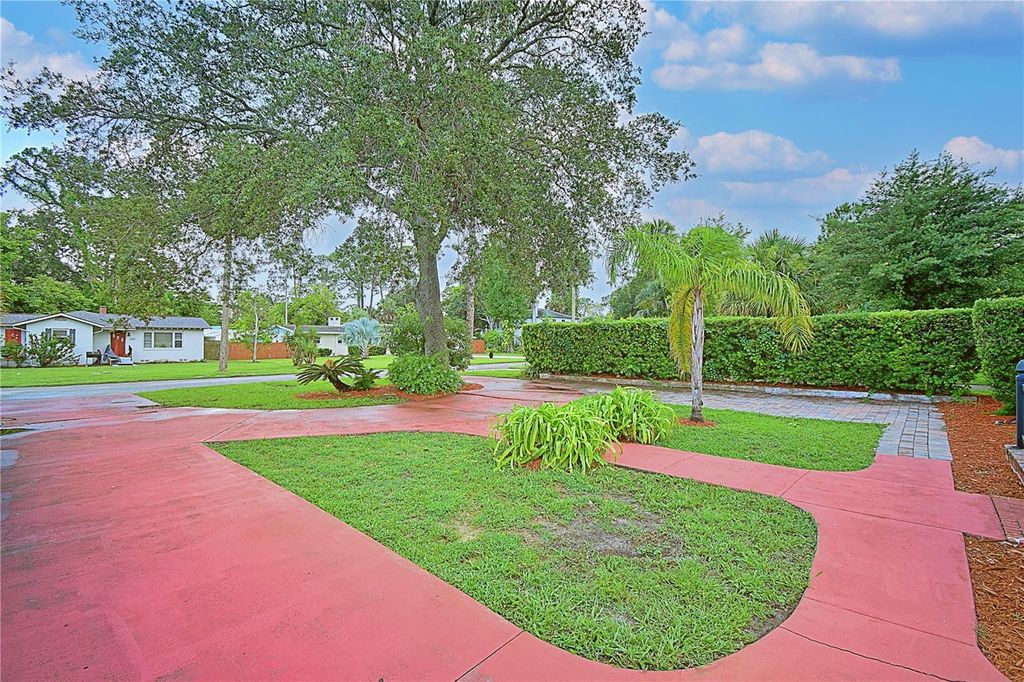 Photo of 1136 Australia Avenue, Daytona Beach, FL 32114 (MLS # V4945965)