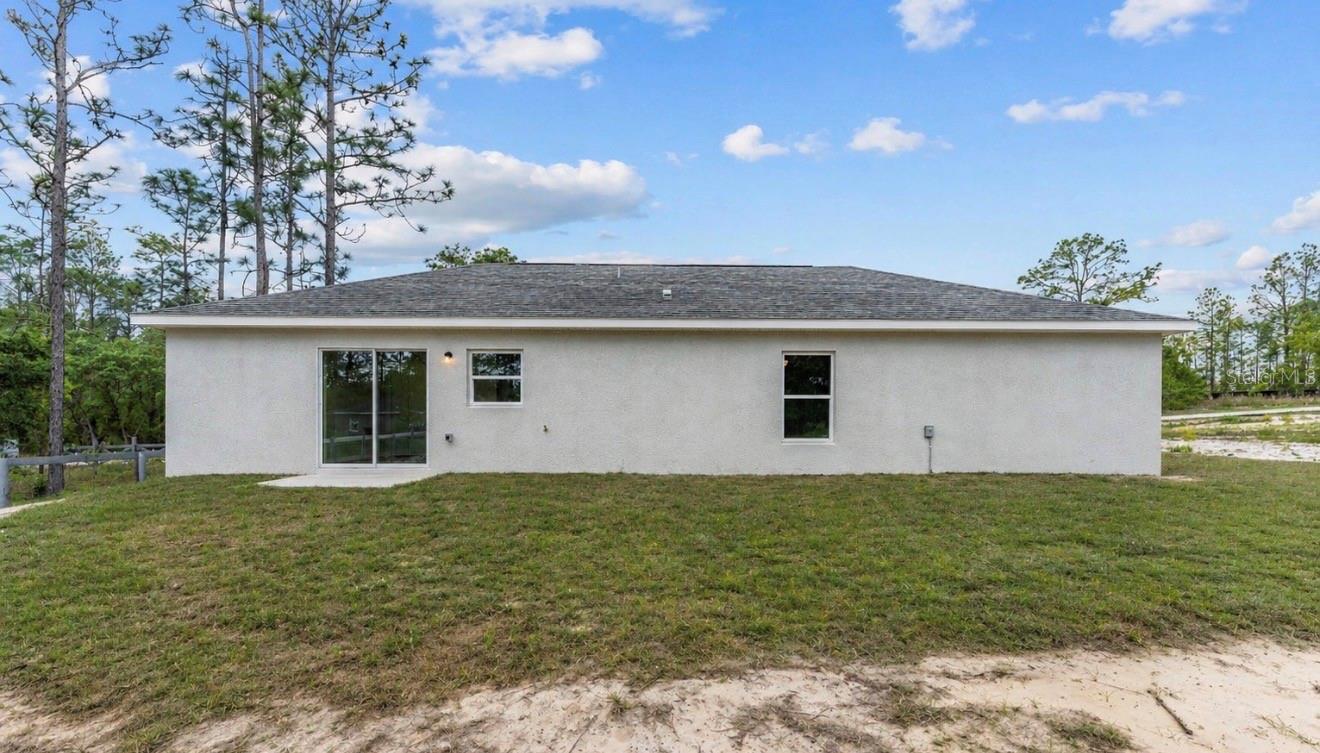 RAINBOW LAKES ESTATE - Residential