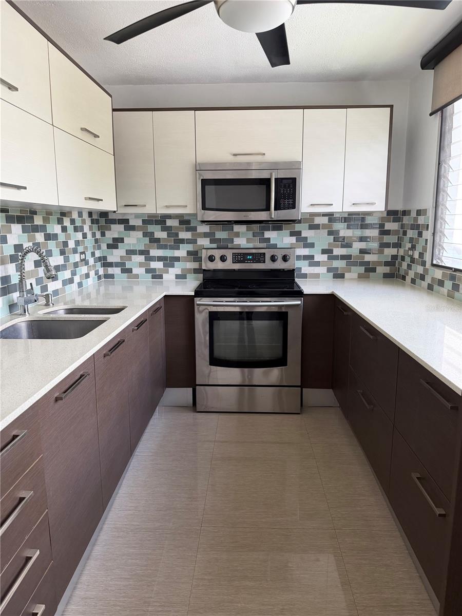 100 Carmen Hills Dr BEVERLY HILLS COURT PH