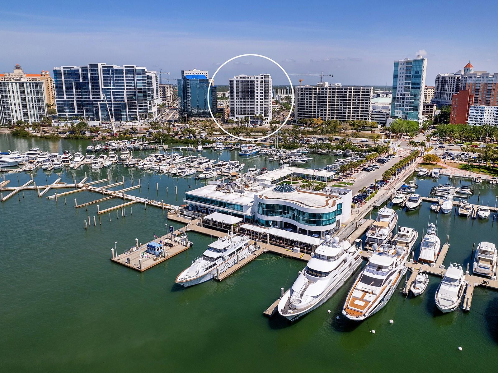 MARINA TOWER - Residential