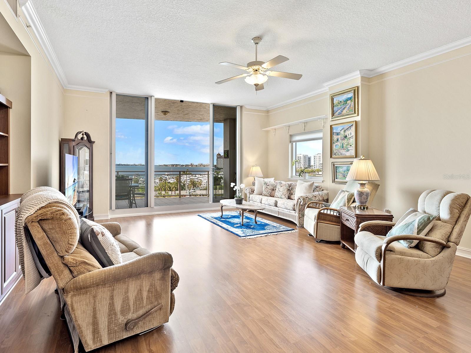 MARINA TOWER - Residential