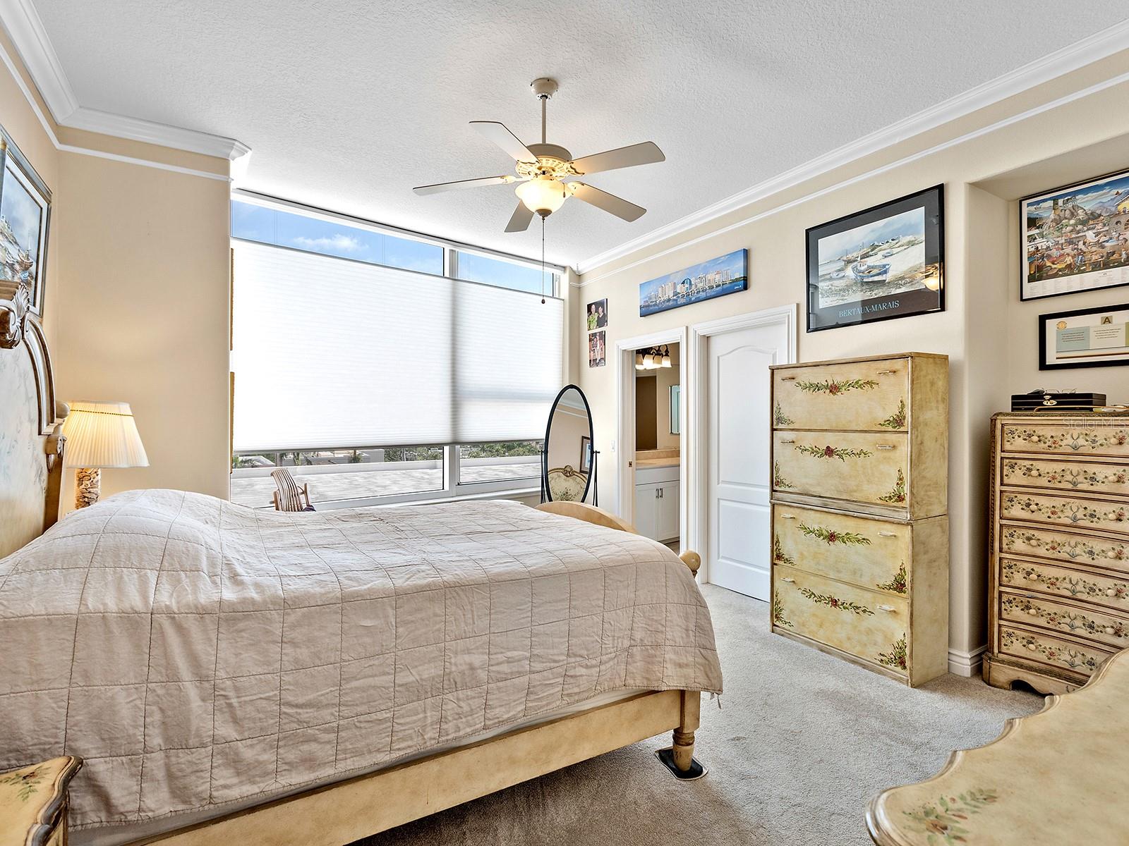 MARINA TOWER - Residential