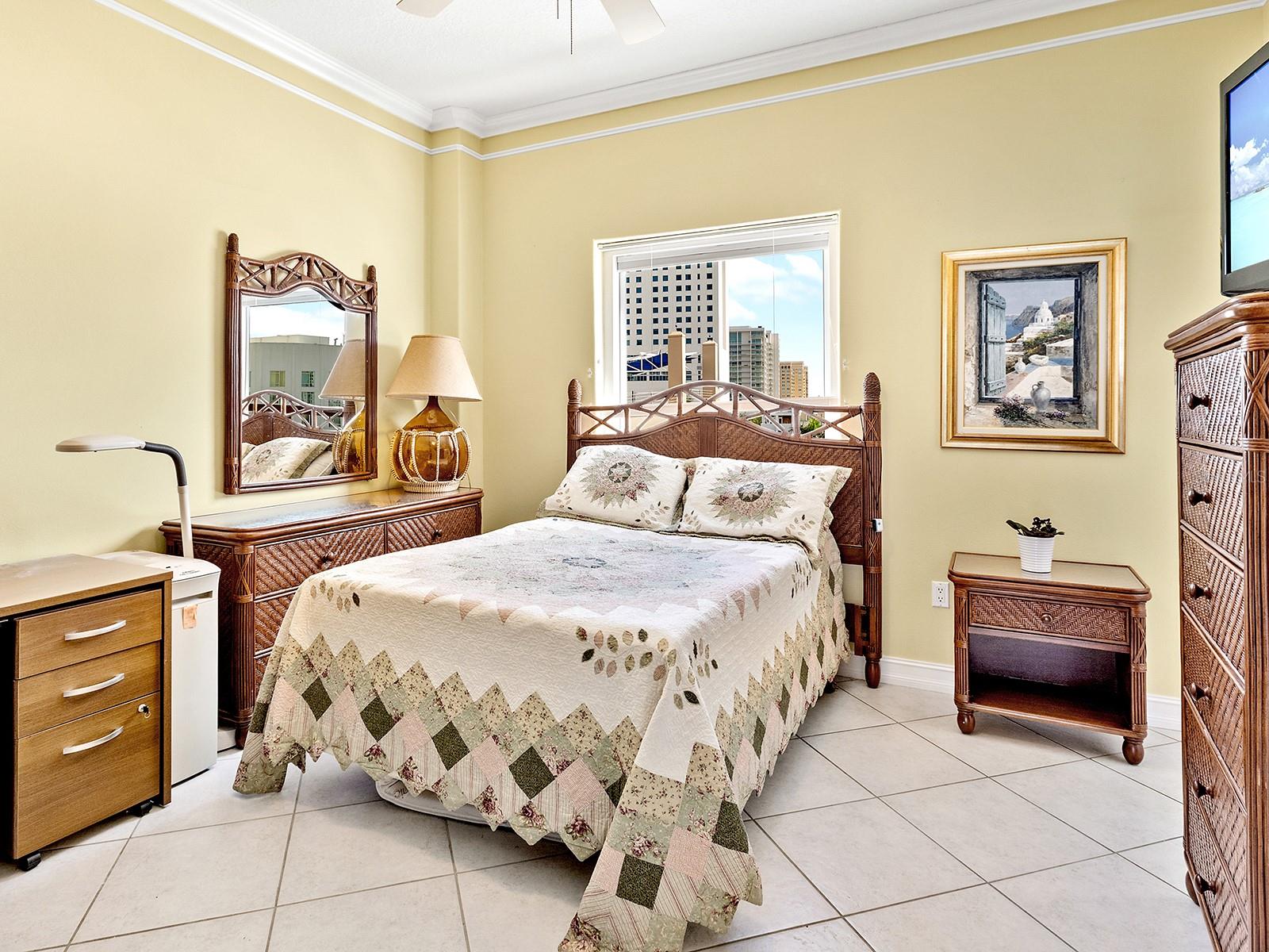 MARINA TOWER - Residential