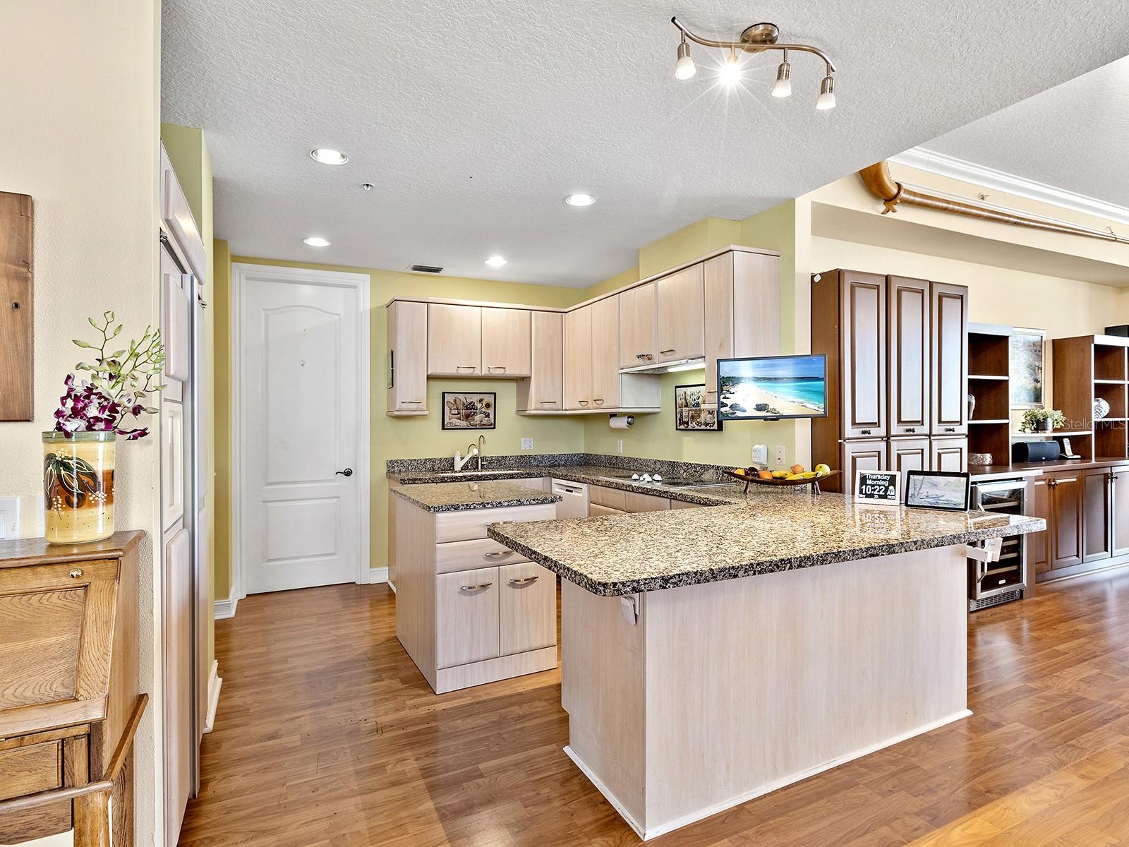 1233 N GULFSTREAM AVENUE 401