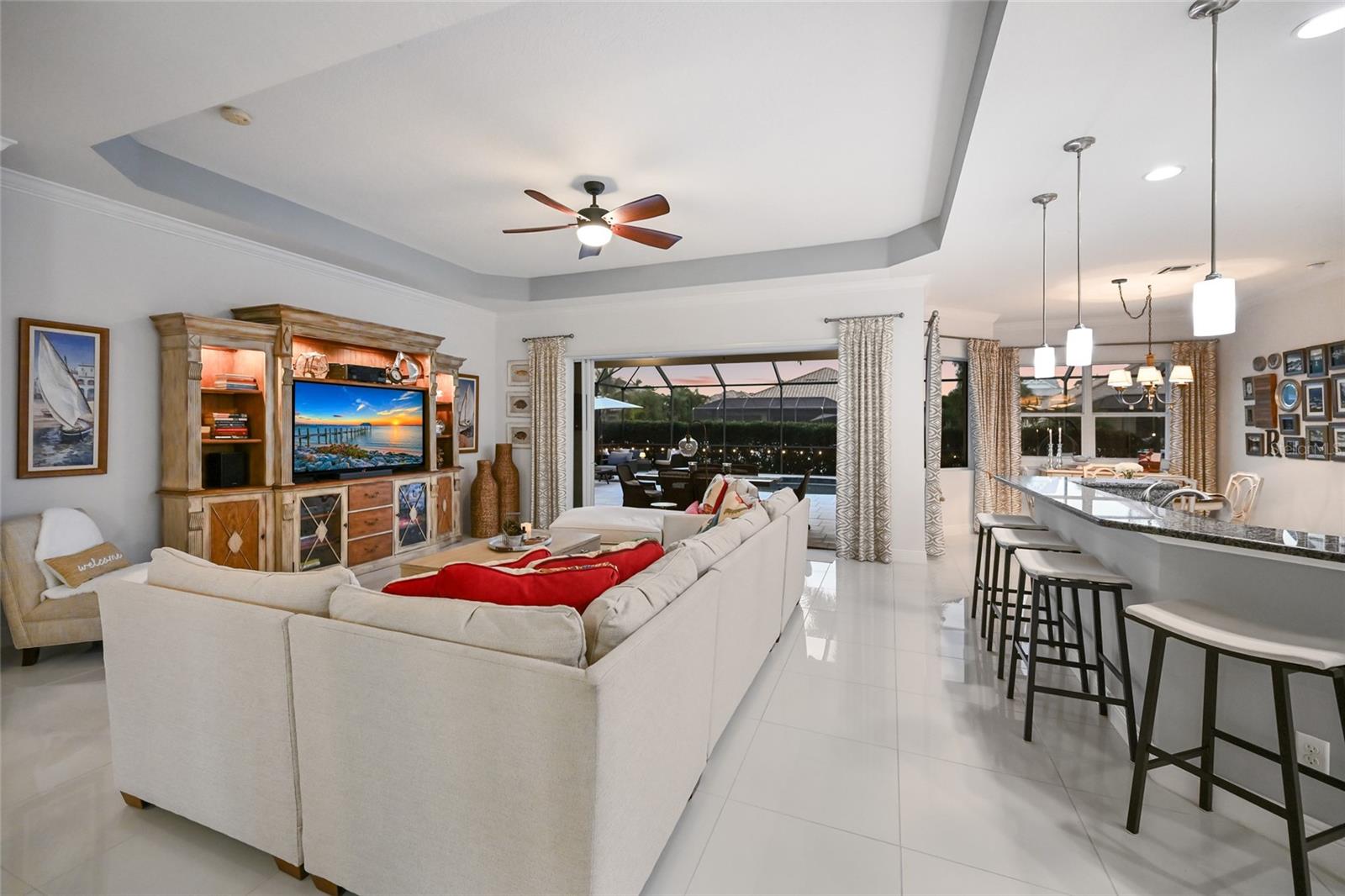 HARBOUR WALK - Residential