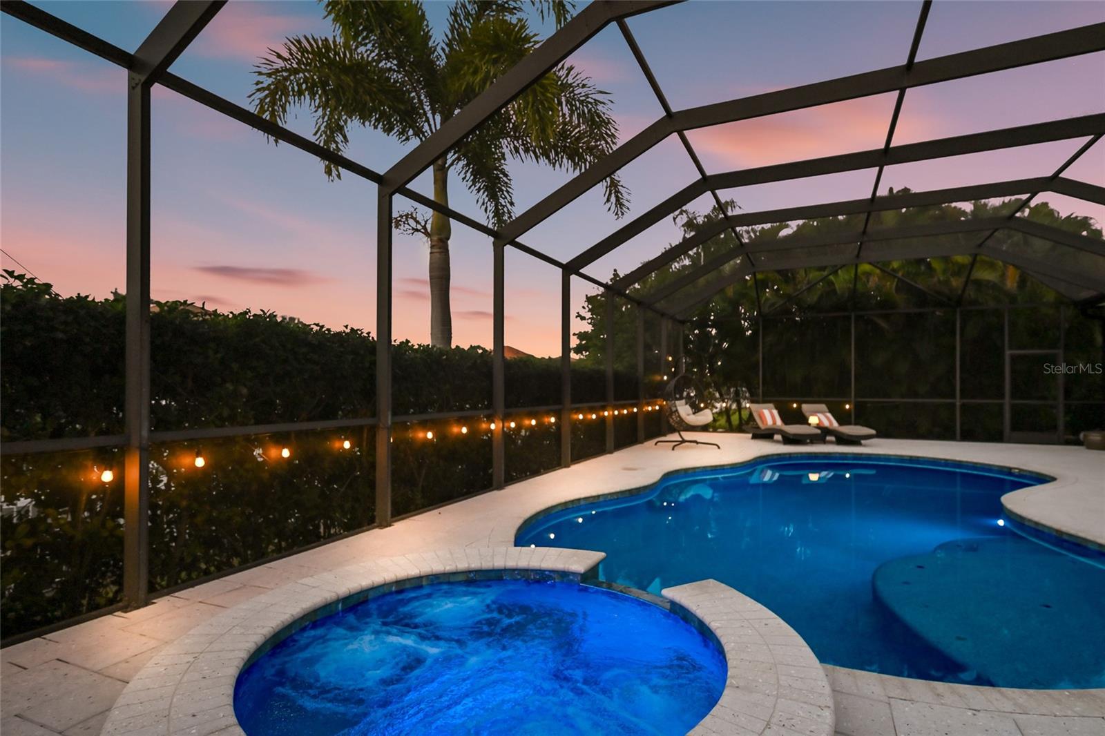 HARBOUR WALK - Residential