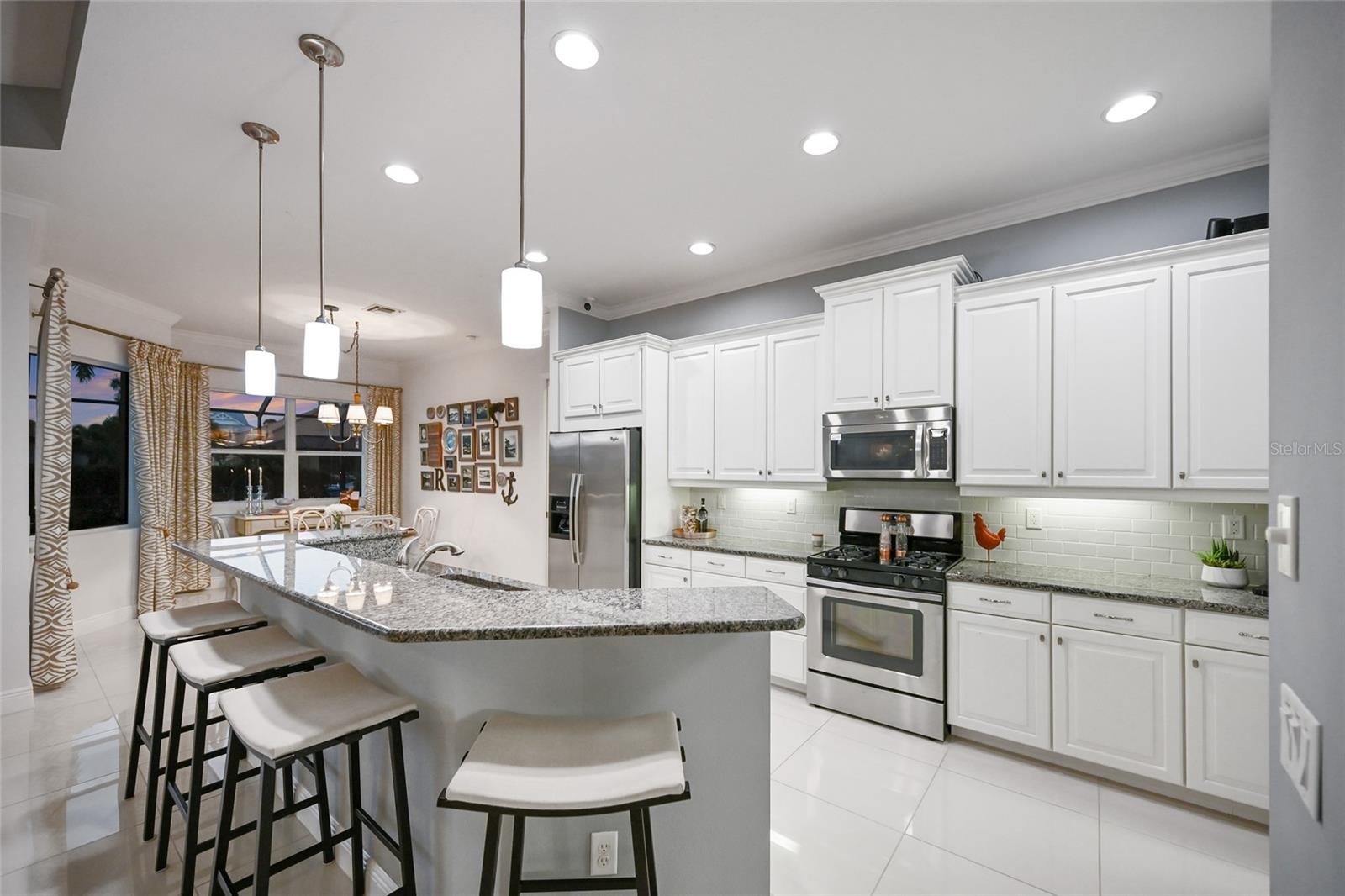 HARBOUR WALK - Residential