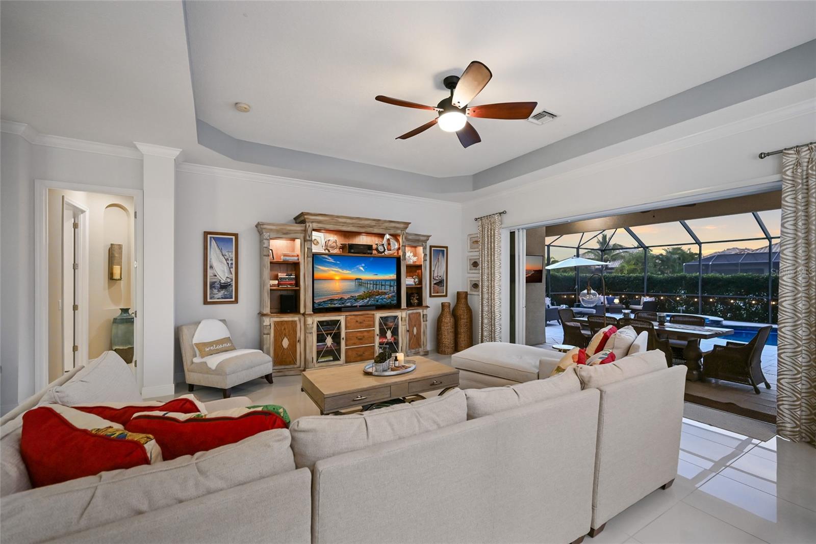 HARBOUR WALK - Residential