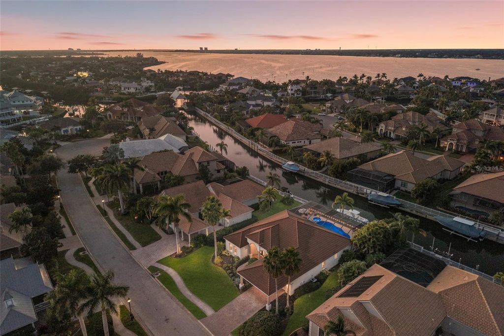 Photo of 4721 Mainsail Drive, Bradenton, FL 34208 (MLS # A4673459)