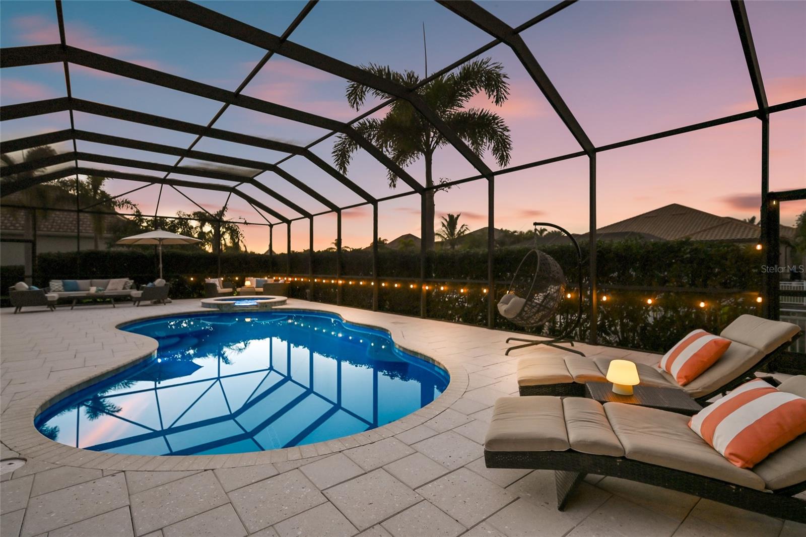 HARBOUR WALK - Residential