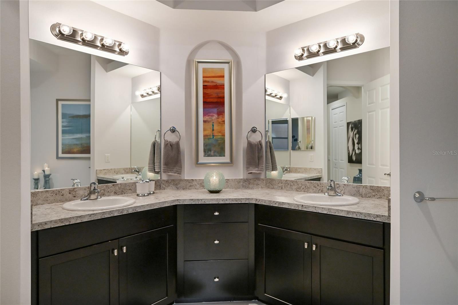 HARBOUR WALK - Residential