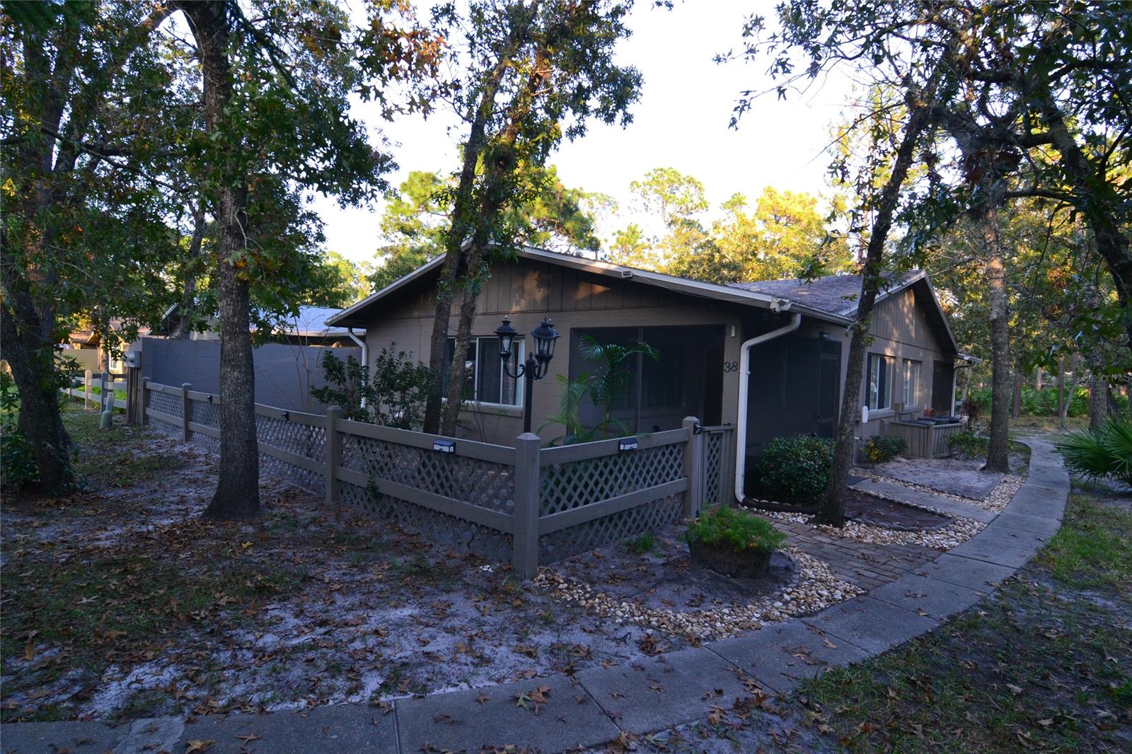 Summer Trees Unit 01 - Residential Lease