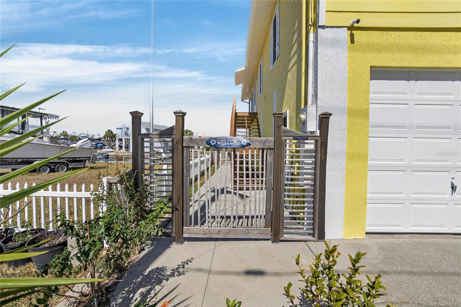 HUDSON BEACH ESTATES - Residential