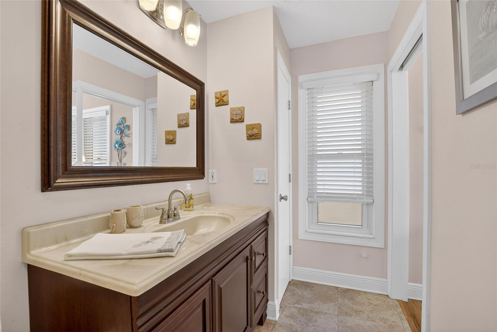 HUDSON BEACH ESTATES - Residential