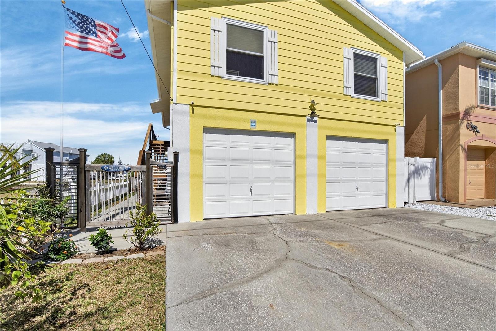 HUDSON BEACH ESTATES - Residential