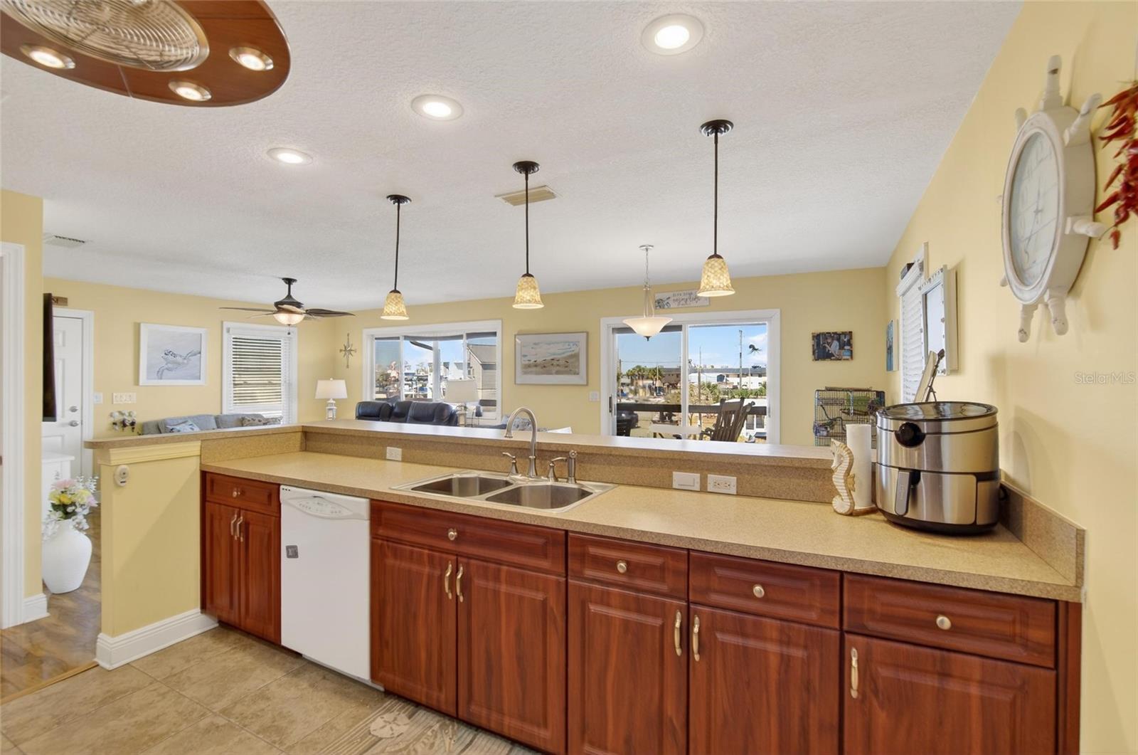 HUDSON BEACH ESTATES - Residential