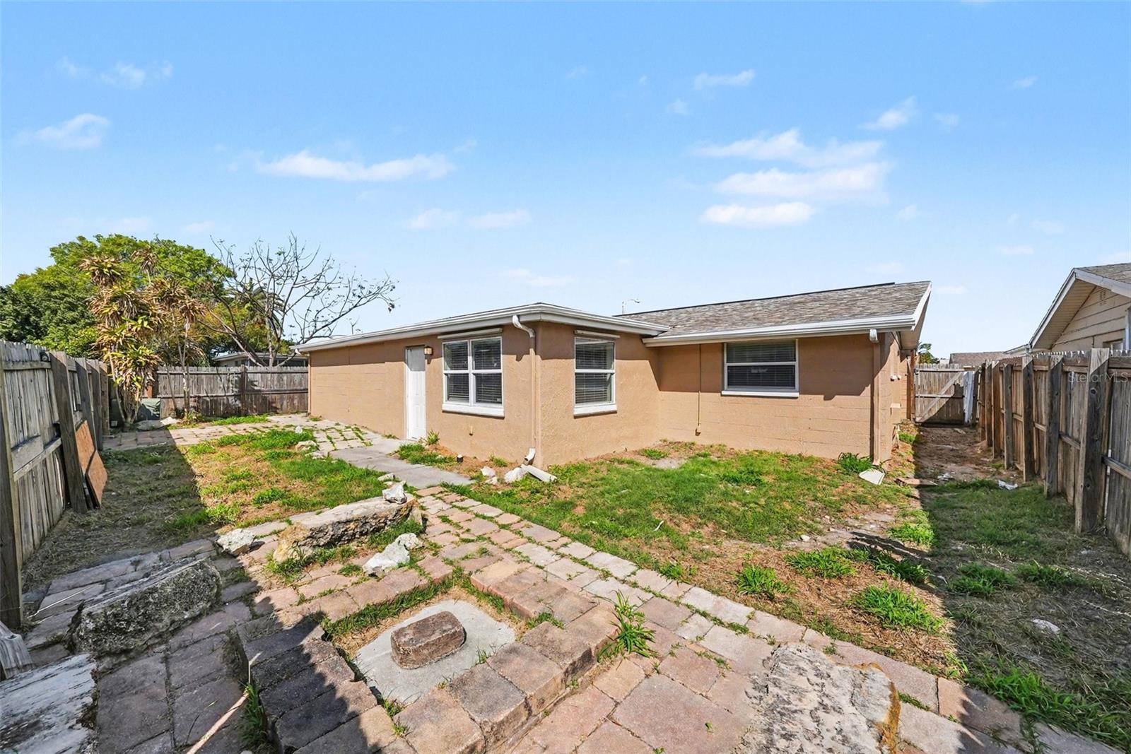 EMBASSY HILLS - Residential