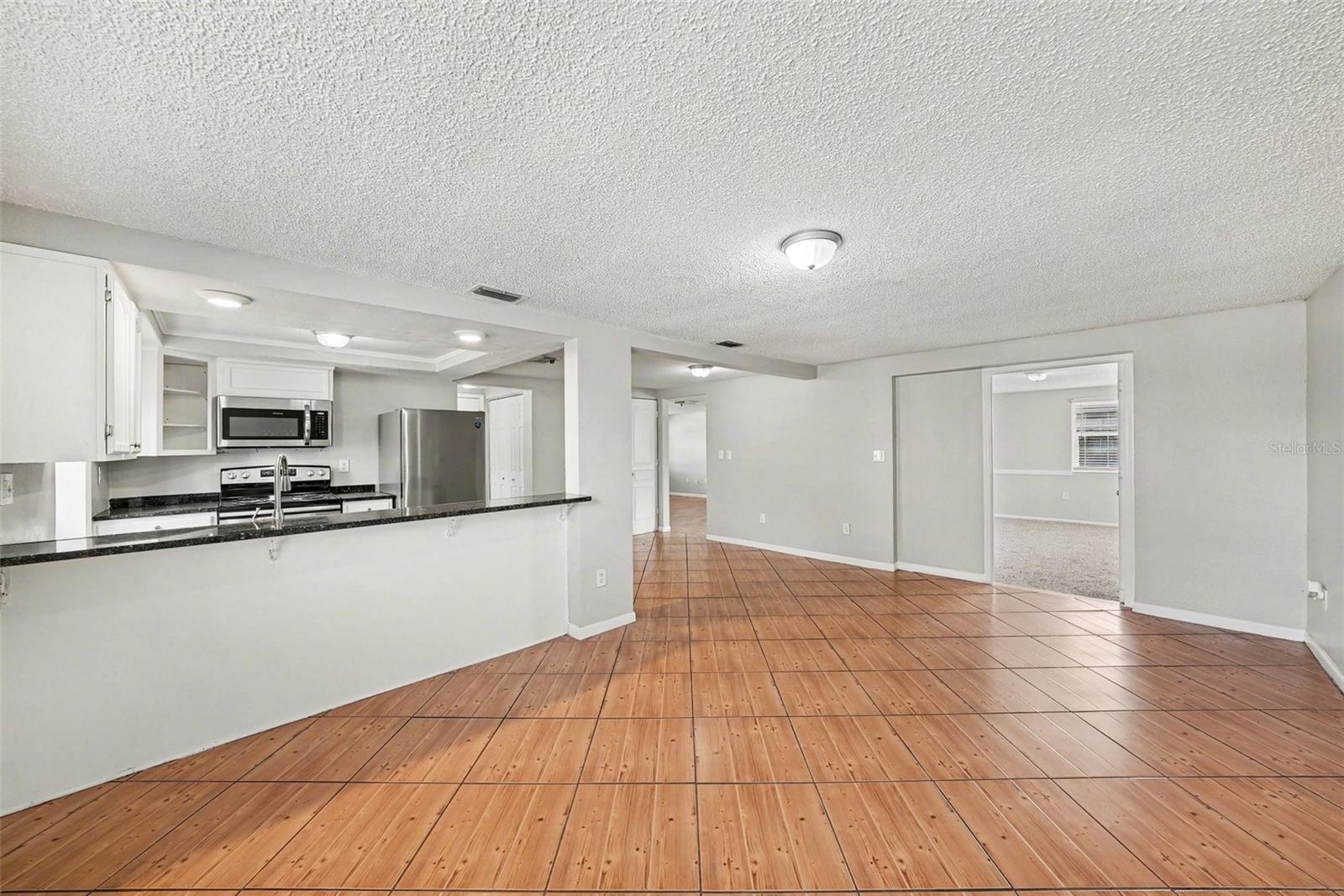 EMBASSY HILLS - Residential